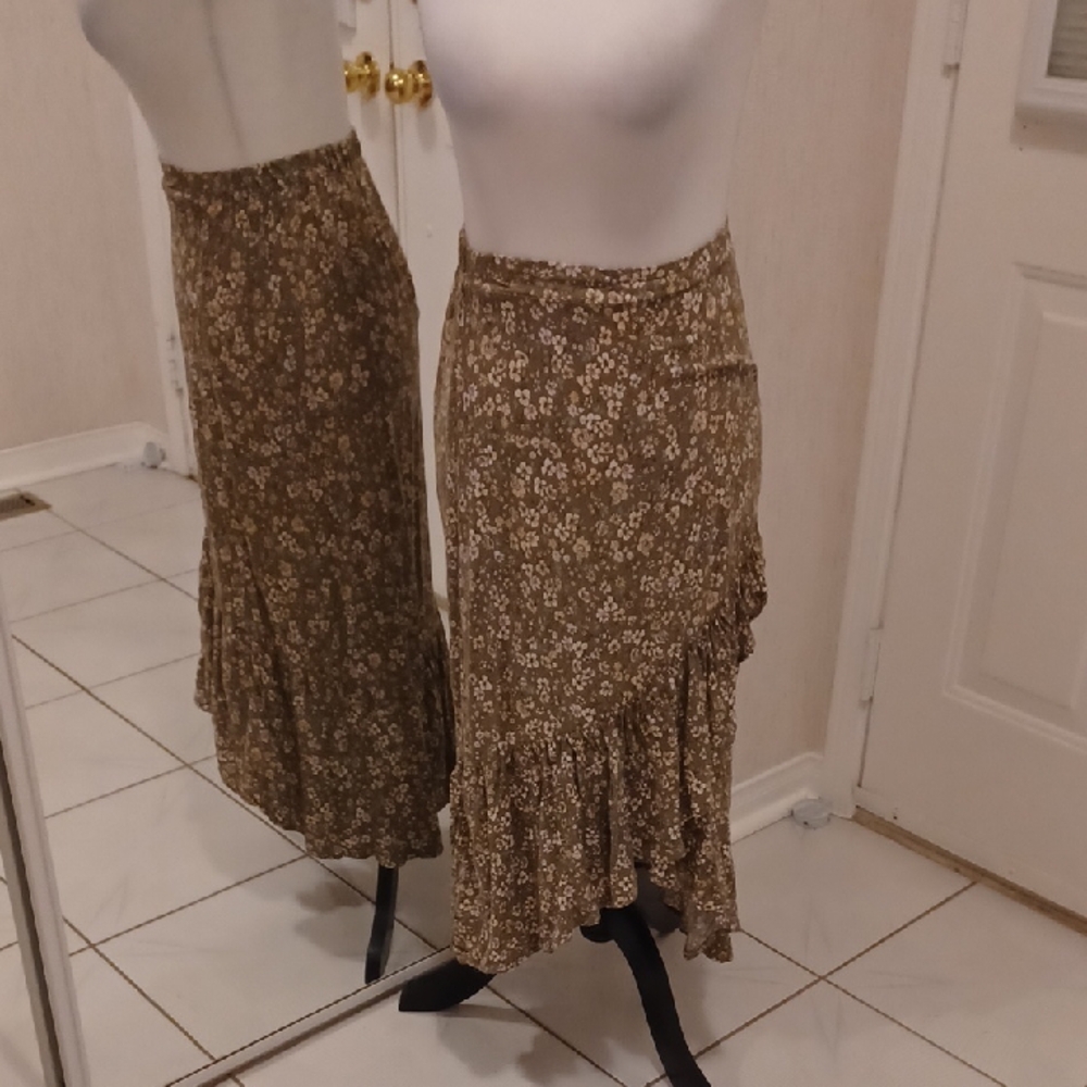 4/$80 Khaki Floral Faux Wrap Skirt - Size Small